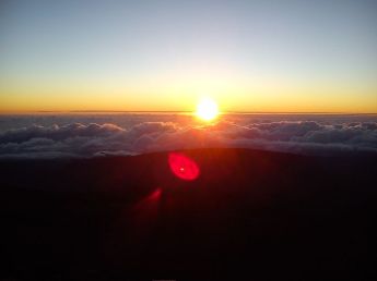 Lever_de_soleil,_Piton_de_neiges,_Réunion